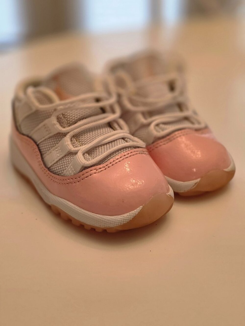Air Jordan 11 Retro Low "Legend Pink", size 7c